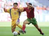 Luis Figo, duel cu Cristi Chivu în România - Portugalia (0-1), la Euro 2000. Foto: Imago 