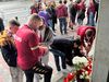 Rapid - U Cluj, fanii au aprins lumânări în memoria lui Aaron Boupendza. FOTO Răzvan Ion, GOLAZO.ro