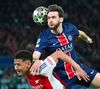 Kvara l-a copleșit pe Saliba la PSG - Arsenal 2-1 Foto: Imago