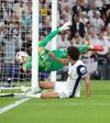 Plonjonul lui Onana, tardiv. Balonul depășise linia porții. Era 1-0 pentru Spurs Foto: Imago