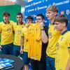 Jucătorii României U19, întâlnire cu fanii înainte de debutul la Campionatul European/ Foto: Facebook @Echipa Națională de fotbal a României.jpg