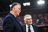 Sjaak Swart (dreapta), 87 de ani, în noiembrie 2024, alături de unul dintre marii antrenori ai istoriei lui Ajax: Louis van Gaal, 74 de ani Foto: Imago