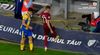 Petrolul - CFR Cluj. Șfaiț dărâmă laptopul unui fotoreporter. Foto - captură Prima Sport