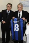 Massimo Moratti (stânga), președintele lui Inter în 2013, la comemorarea lui Arpad Weisz Foto: Imago