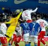 Ieșirea total greșită a lui Buzbuchi la golul lui Boateng, în Farul - Dinamo 2-3 Fotografii: capturi TV