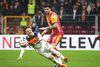 Eren Elmali (dreapta), la Galatasaray, în campionatul Turciei Foto: Imago