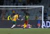 Penalty-ul apărat de Devis Epassy în Australia - Camerun. Foto: captură YouTube/Football Australia