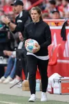 Marie-Louise Eta, la primul meci ca antrenoare a lui Union Berlin: 1-2 cu Wolfsburg. Foto: Imago