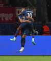 Doi dintre eroii lui PSG: Dembele și Doue, după golul de 5-2 la PSG - Bayern 5-4. Foto: Imago