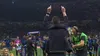 Chivu, în timp ce le indică suporterilor că atenția trebuie să fie îndreptată spre jucători. Foto: Captură YouTube, @cbssportsgolazo