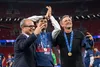 Luis Campos (stânga), alături de președintele Nasser Al-Khelaifi și de antrenorul Luis Enrique. Foto: Imago