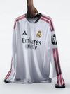 Noul echipament al echipei Real Madrid. Foto: X