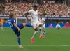 Penaltyul Angliei de 1-0: neatent, Modric a greșit și l-a lovit pe Madueke, venit din spate