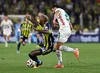 Umit Akdag l-a faultat pe Talisca într-o confruntare cu Fenerbahce. Foto: Imago