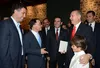 Hakan Șukur (stânga), alături de Erdogan (dreapta) în 2013, înainte să se rupă de AKP