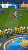 Momentul în care Djed Spence ar fi refuzat să dea mâna cu Thomas Partey. Foto: Captură „X”, @Footballtweet