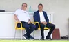 Gabriel Bodescu (dreapta), alături de Mihai Stoichiță, directorul tehnic al FRF FOTO Sport Pictures