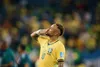 Neymar, salutând publicul de pe Hard Rock Stadium. Foto: Imago