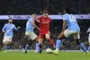 Anderson (în mijloc), rezistând duetului Rodri - Semenyo (dreapta) într-un meci City - Forest 2-2, pe 4 martie 2026 (Premier), când a și înscris un gol. Foto: Imago