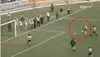 Pele (medalion) a șutat pe lângă poarta goală în semifinala Brazilia - Uruguay de la CM 1970 (captură video FIFA)