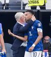 Cristian Geambașu  Situația este   albastră