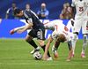 Momentul în care Kane și-a pierdut echilibrul după ce a intrat tare la Messi. Foto: Imago