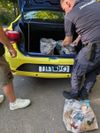 Bagajele ridicate din taxiul verificat în Sectorul 2. Foto: Jandarmeria Capitalei