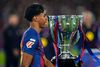 Lamine Yamal, sezonul trecut, cu al doilea trofeu consecutiv de campion al Spaniei. Foto: Imago