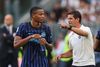 Akanji și sfaturile primite de la Chivu. Foto: Imago