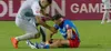 Dennis Politic s-a accidentat în timpul meciului FCSB - UTA 1-3 (FOTO: captură Prima Sport 1)