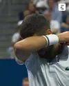 Novak Djokovic, în lacrimi în timpul meciului cu Mariano Navone de la US Open. Foto: captură X / @eurosport_fr