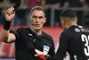 Istvan Kovacs arată „cartonașul negru” FOTOMONTAJ GOLAZO.ro 