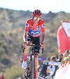 Enric Mas, în ascensiune spre primul său triumf într-un Mare Tur. Foto: Imago