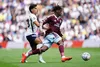 Mateus (stânga), la 2-3 cu Aston Villa. Foto: Imago