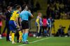 Gudmundsson s-a întors de la vestiare și a reintrat în joc. Foto: Imago