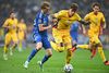 Coubiș, duel cu Bernhardsson la 0-1 cu Suedia. Foto: Raed Krishan