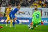 Hindrich a blocat șutul lui Nanasi la 0-1 cu Suedia. Foto: Raed Krishan