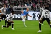 Isaksen a înscris la 3-0 cu Juventus, deși era înconjurat de adversari. Danezul a punctat în ultimele două etape. Foto: Imago