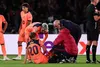 Accidentarea lui Dani Olmo în PSG - Barcelona. Foto: X/@CGTNSportsScene