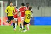 Darius Olaru, accidentat în Union SG - Hapoel Beer Sheva. FOTO Imago (3).jpeg