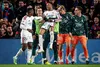 Mbappe, îmbrățișat de colegi după al doilea gol contra Barcei. Foto: Imago