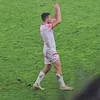 Astrit Selmani aplaudându-și colegii în Dinamo - Slobozia FOTO GOLAZO.ro