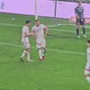 Astrit Selmani discutând cu Răzvan Patriche, în Dinamo - Slobozia FOTO GOLAZO.ro