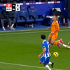 Carlos Romero, fault asupra lui Kylian Mbappe. Foto: captură YouTube - Real Madrid