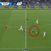 Minutul 90+5: Man scapă pe contraatac, 3 contra 3