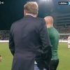 Vladimir Weiss, antrenorul lui Slovan Bratislava, a vrut să sară la Serdar Gozubuyuk după ce arbitrul olandez l-a eliminat Foto: capturi video