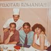 Valentin Ceaușescu la CM 1994 alături de selecționerul Anghel Iordănescu, soția acestuia, Valeria, și de bucătarul Gelu Neagu (foto: Facebook Eugeniu Neagu)