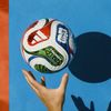FIFA a dezvăluit mingea oficială de la Campionatul Mondial-Trionda (4).jpg