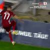 Petrolul - CFR Cluj. Șfaiț dărâmă laptopul unui fotoreporter. Foto - captură Prima Sport
