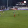 Accidentarea lui David Miculescu din meciul cu Gloria Bistrița. Foto: Captură/Prima Sport 1